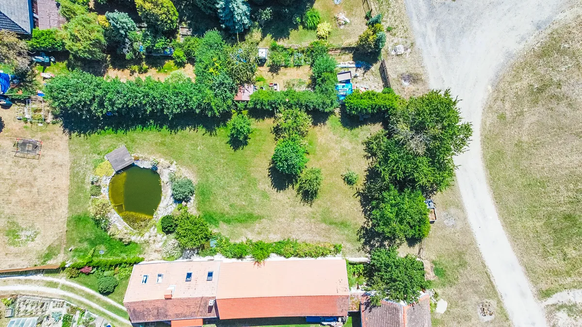 Prodej stavebního pozemku 1163 m²